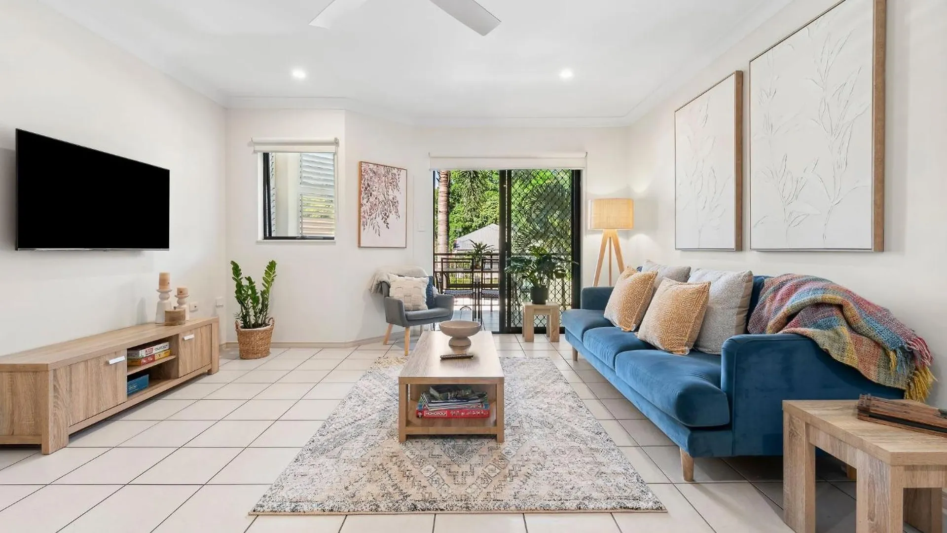 Oceanbreeze Apartment In Cairns North